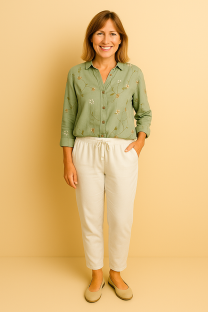 Avril | Elegant blouse with playful prints