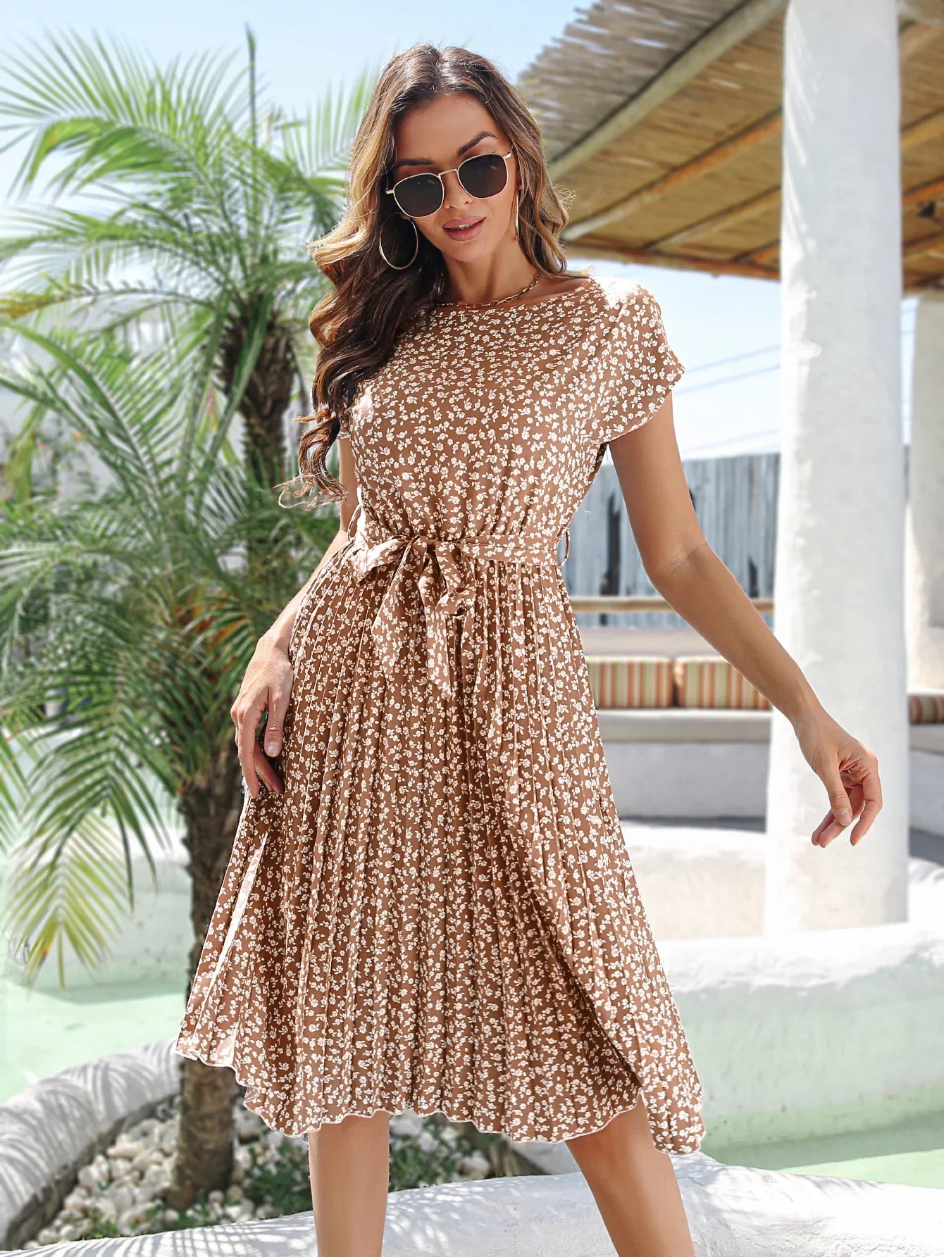 Anette | Trendy dress with subtle floral pattern