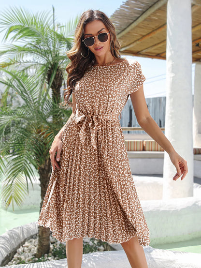 Anette | Trendy dress with subtle floral pattern