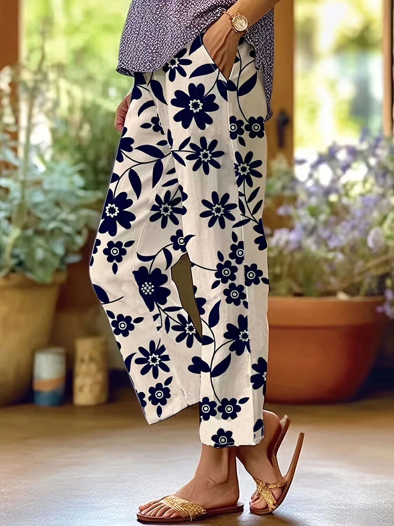 Lavina | Loose trousers with stylish floral print