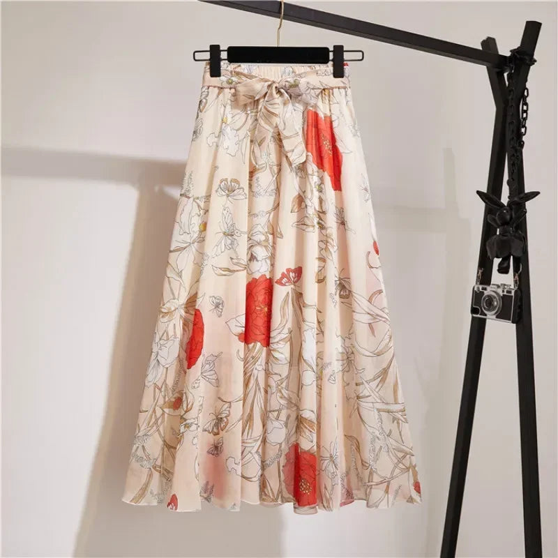 Aurelia | Midi skirt with playful elegance